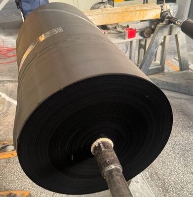 Black-Dyed Fiberglass Fabric With Excellent Chemical And Wear Resistance